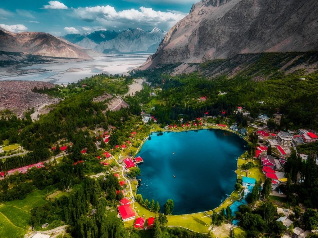 Skardu Lake